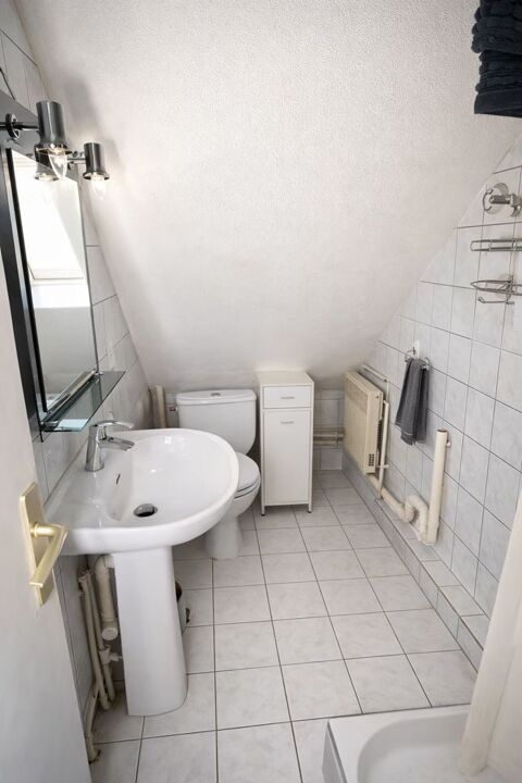   studio meubl� mansard� Appartement - 1 pi�ce(s) - 17 m�