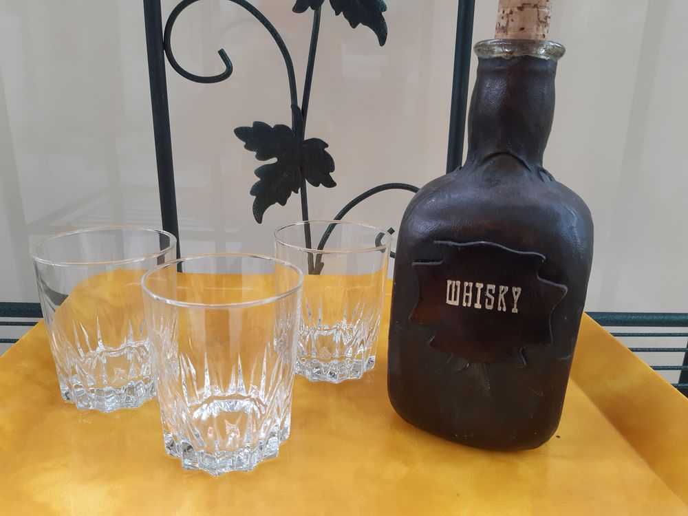 6 + 3 Verres &agrave; Whisky Décoration