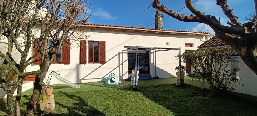 Vente Maison Rare � Bordeaux maison en pierre avec jardin, garage et cave Bordeaux
