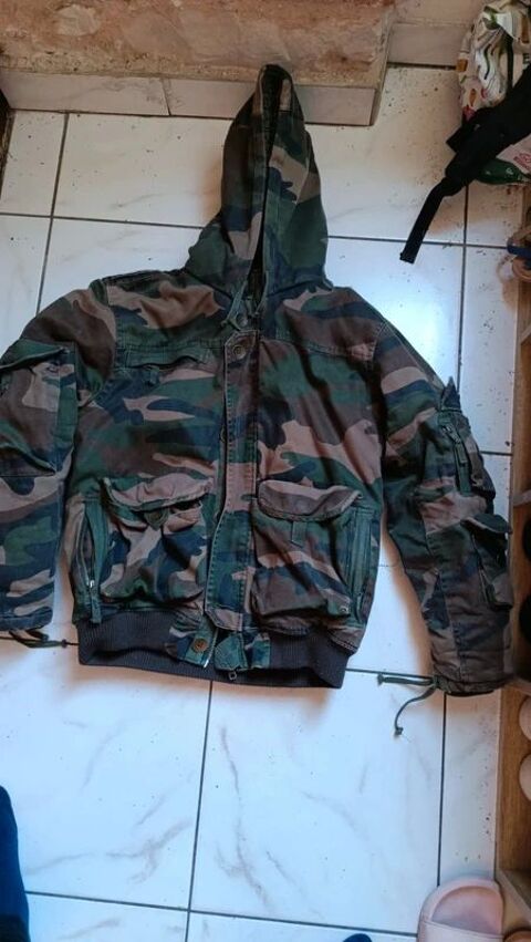 Manteau militaire Villeneuve-sur-Lot (47)