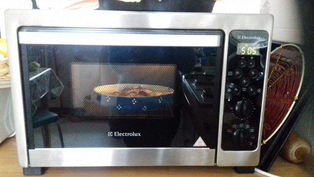 Four &agrave; poser Electrolux Electroménager