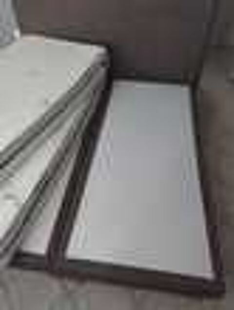 lit 180 x 200 ou 2 lit 90 x 200. Meubles