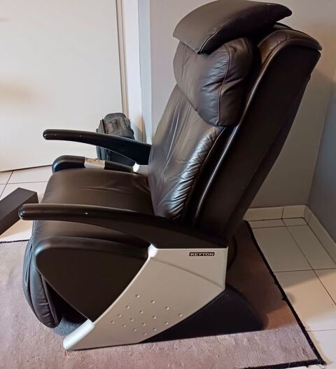 Fauteuil massant Keyton en cuir noir - haut de gamme 2500 Nantes (44)