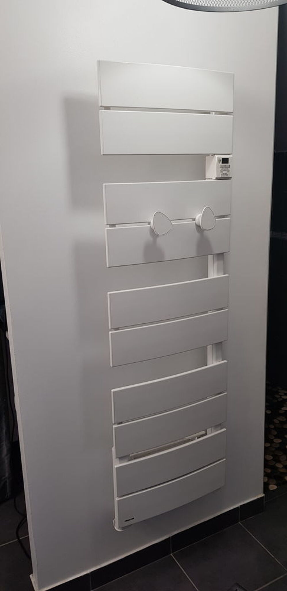 Radiateur s&egrave;che-serviette Noirot 1400w Electroménager