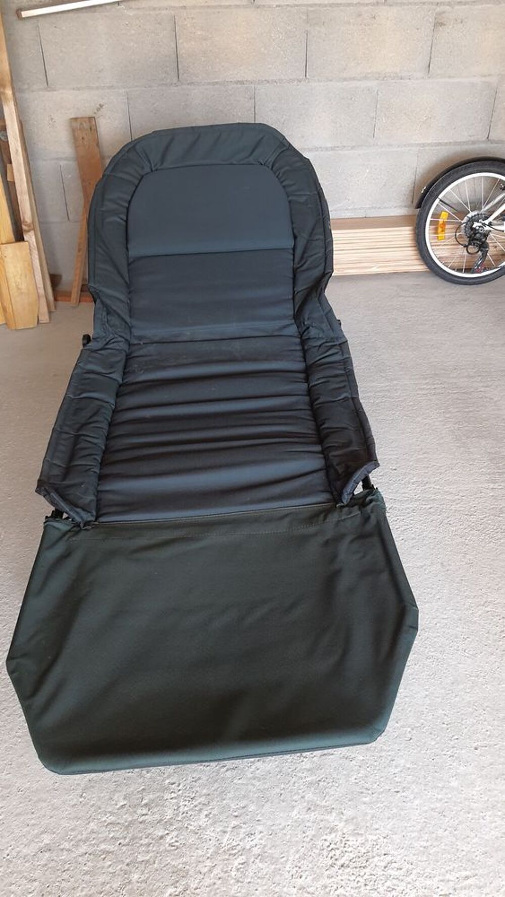 si&eacute;g&eacute; de p&ecirc;che transformable en lit Meubles