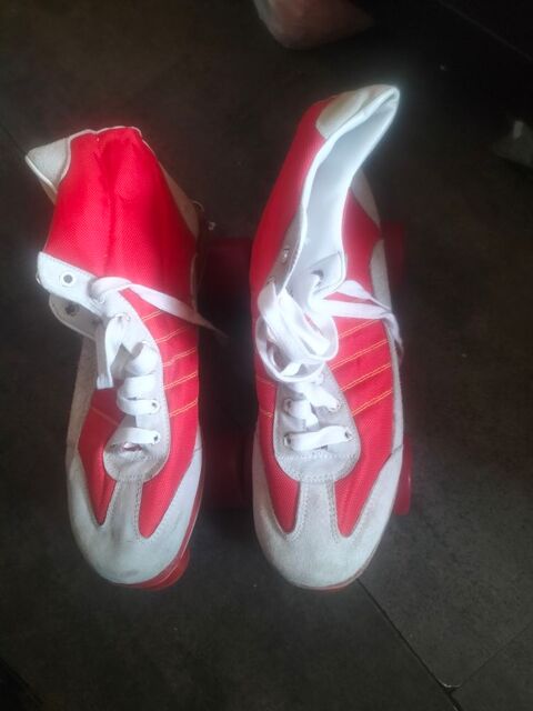 Patin  roulettes cuir pointure 42 trs bon tat 25 Cachan (94)