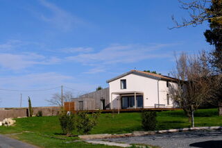  Maison � vendre 6 pi�ces 220 m�