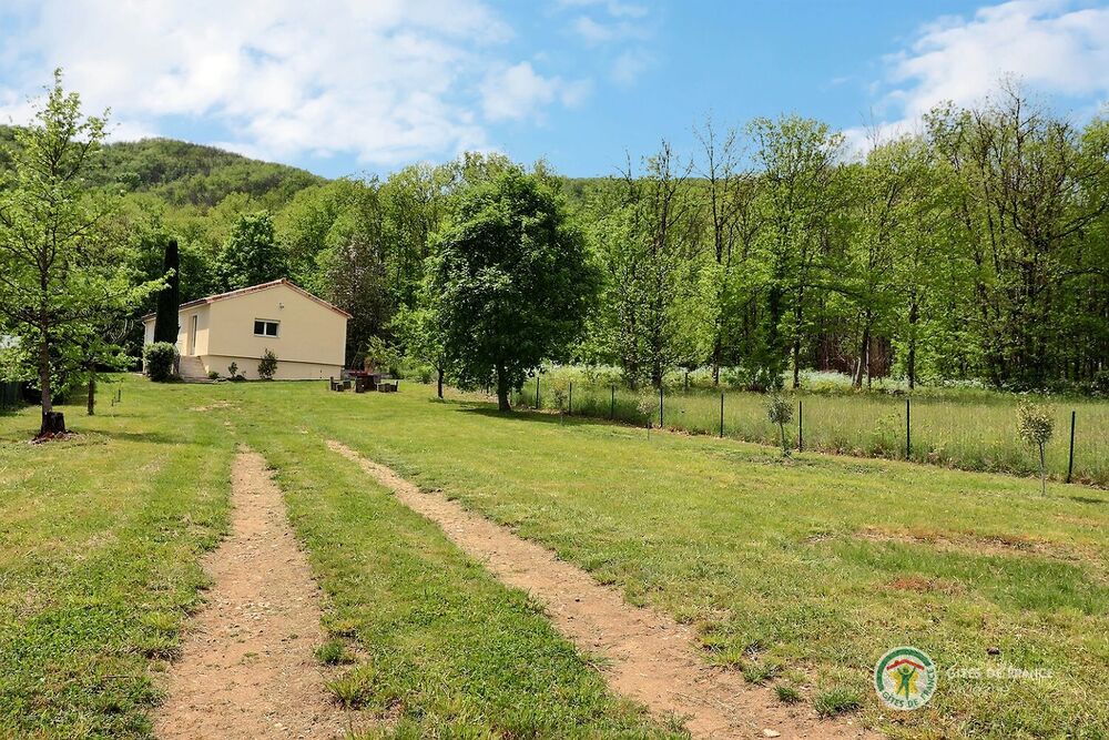 Vente Maison maison sur terrain clos Meyras