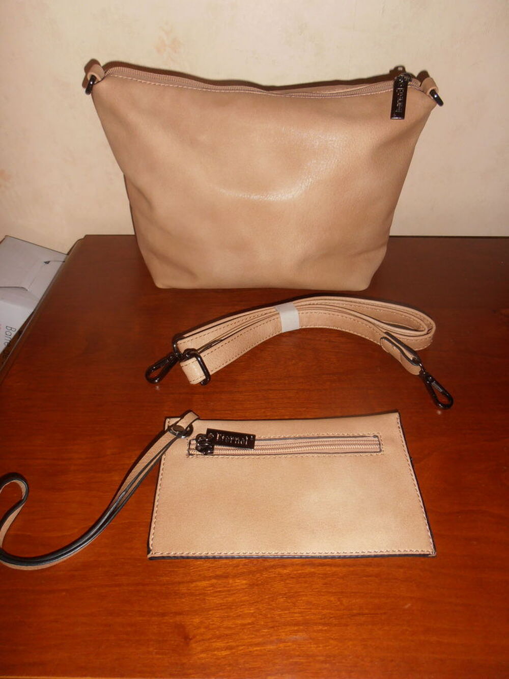 Besace beige (39) Maroquinerie