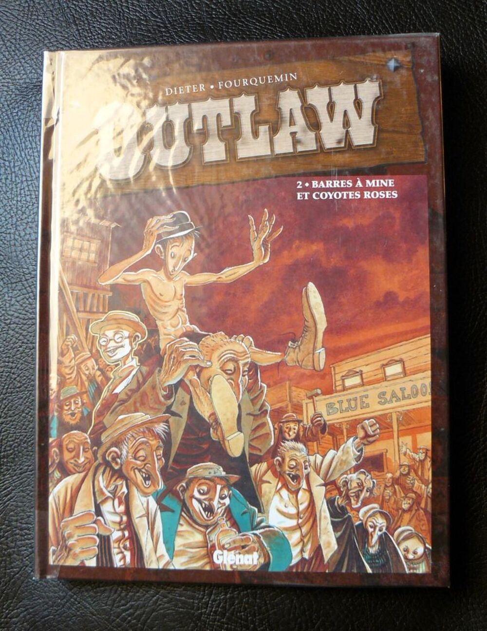 EO Outlaw d&eacute;dicac&eacute;e : Barres &agrave; mines et coyotes roses Livres et BD