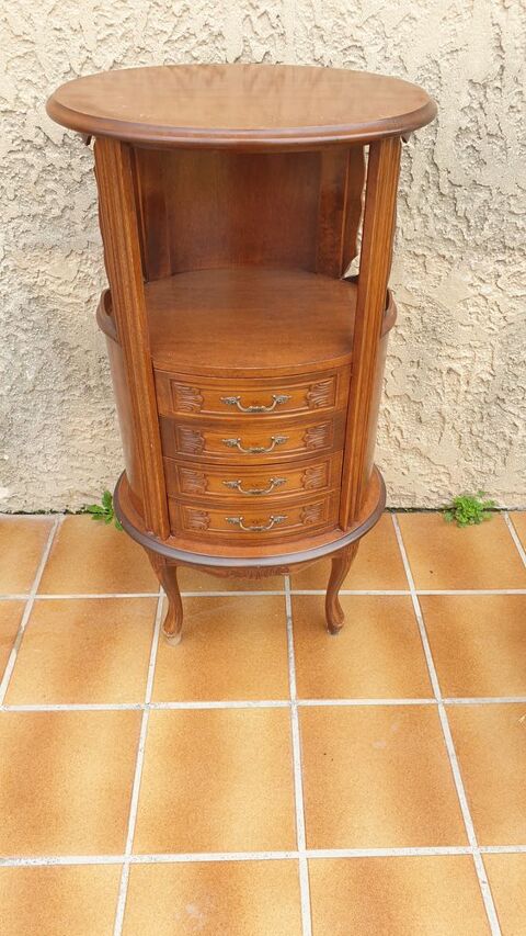 chaises assise en paille+ petit meuble rustique 
100 Châteauneuf-les-Martigues (13)