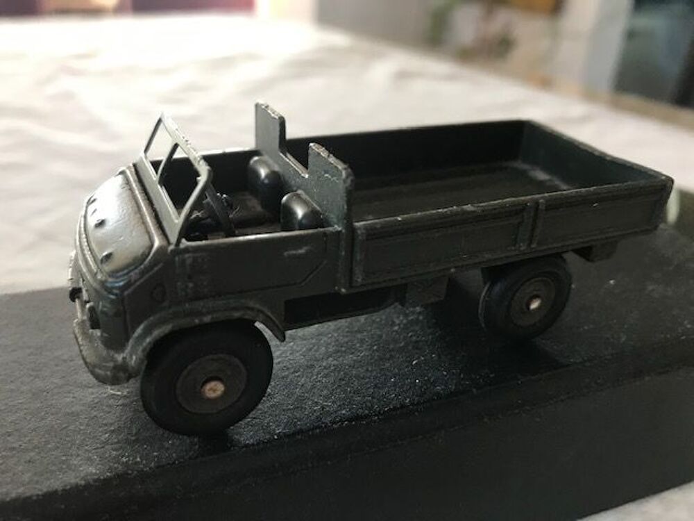Dinky Toys militaire 