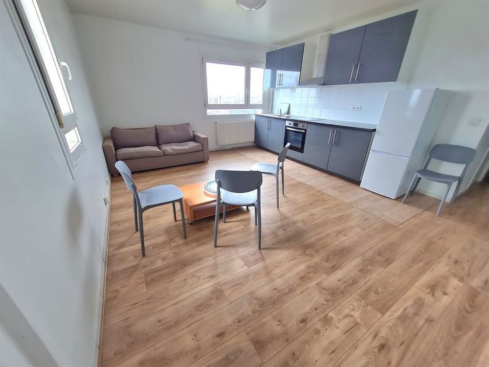 Location Appartement Appartement 3 pièces vue dégagée Paris 18