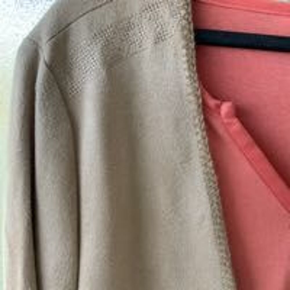 VESTE SPORT BEIGE &agrave; franges fa&ccedil;on peau chamois&eacute;e Vêtements