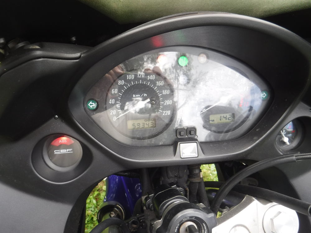 HONDA 2004 occasion 71440 Thurey