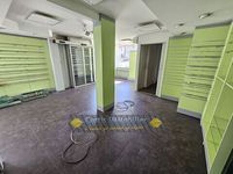   Local professionnel - 115.59m ² 