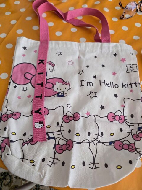 Sac a fourre tout hello kitty Bailly (78)