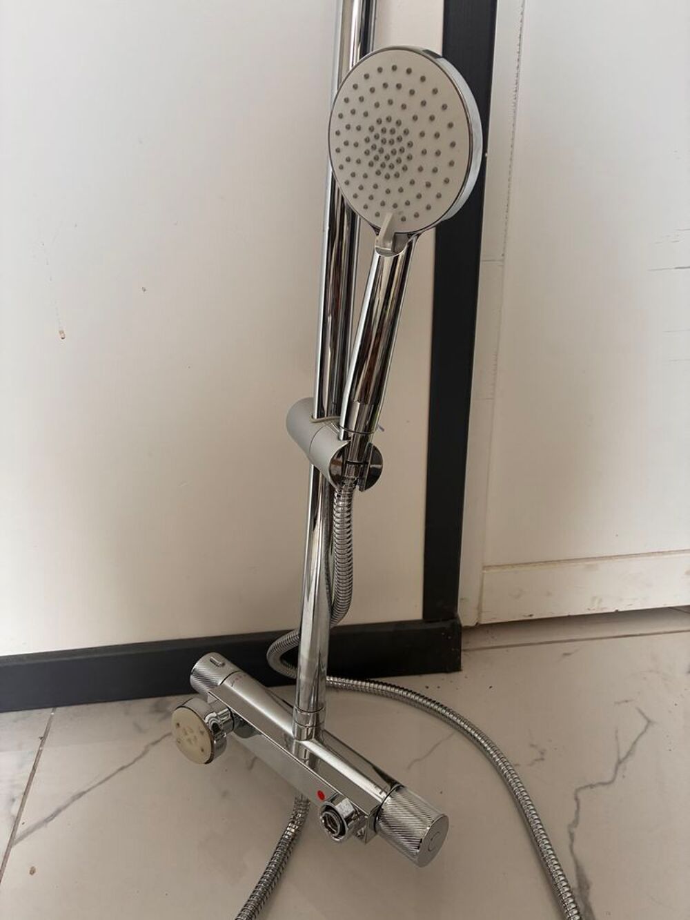 Colonne de douche thermostatique avec pomme haute et douchet Bricolage