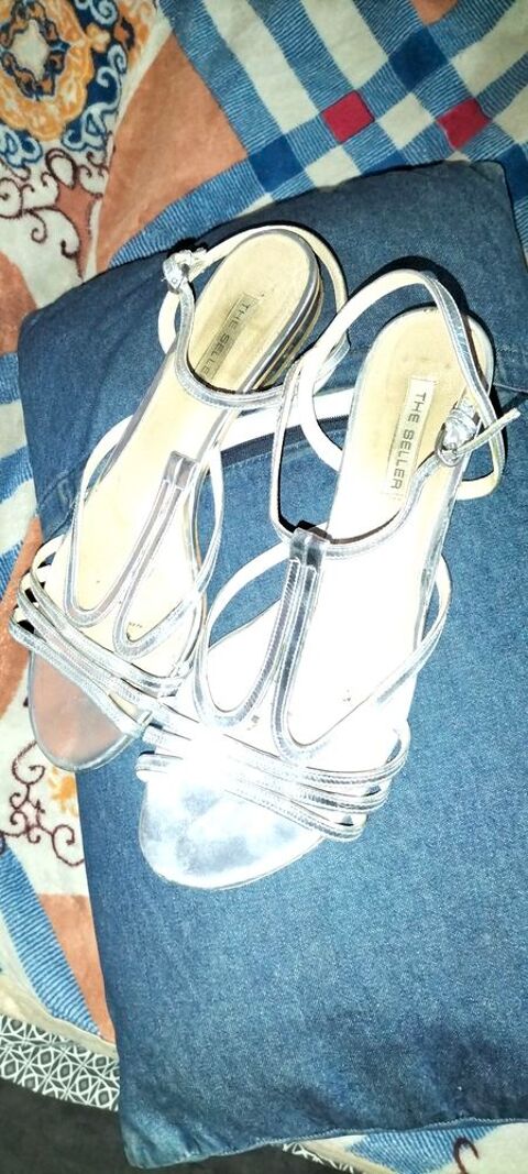 Sandale tout cuir argent th� Keller pointure 41 excellent �t 14 Cachan (94)