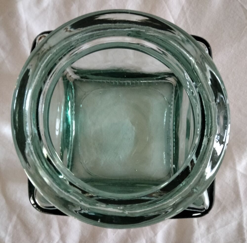 Pot en verre. Electroménager