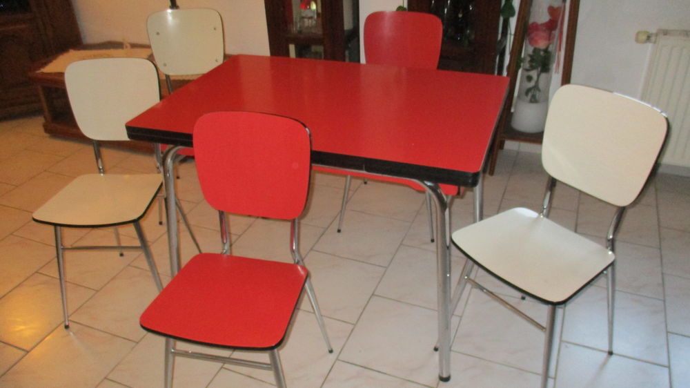 tables chaises et tabourets en formica vintage Meubles