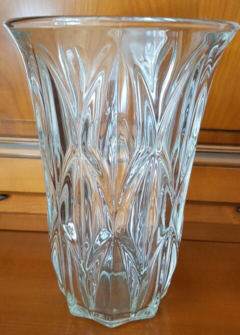 Vase en verre taill 30 Marignane (13)