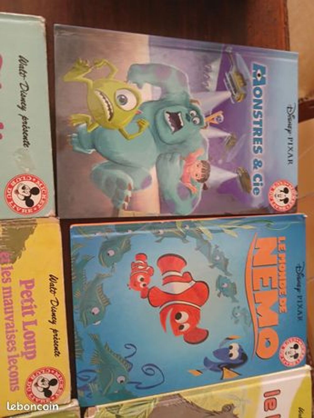 PLUSIEURS LIVRES DISNEY Livres et BD