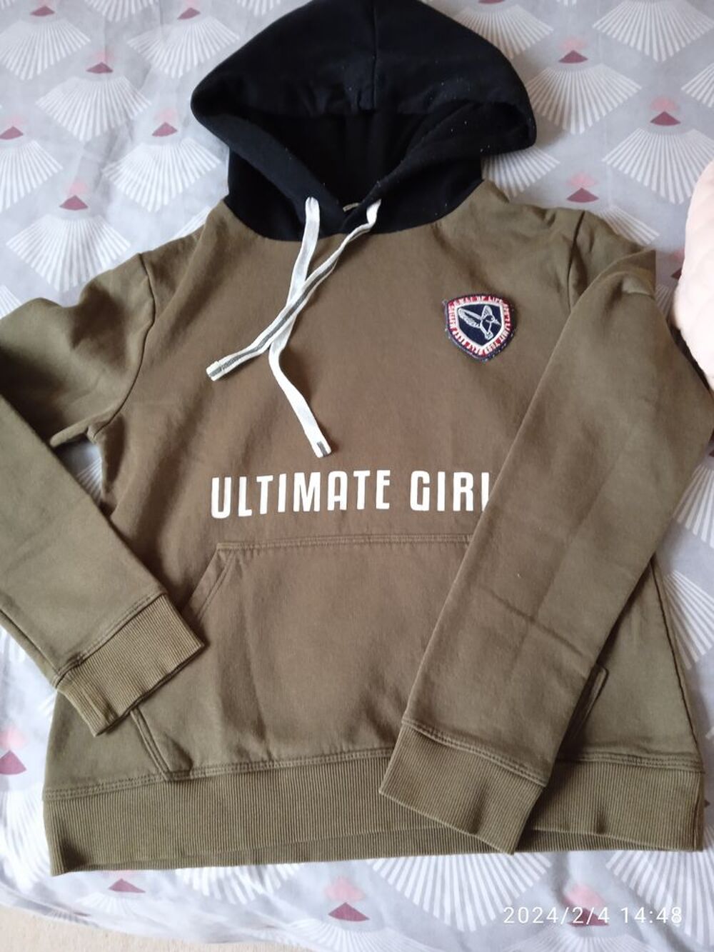 sweet capuche et veste doubl&eacute;e Vêtements