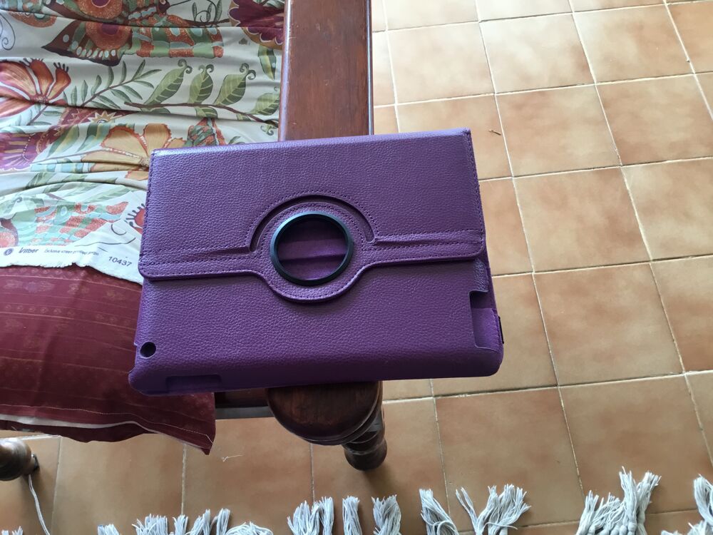 coque rigide ipad2 Téléphones et tablettes