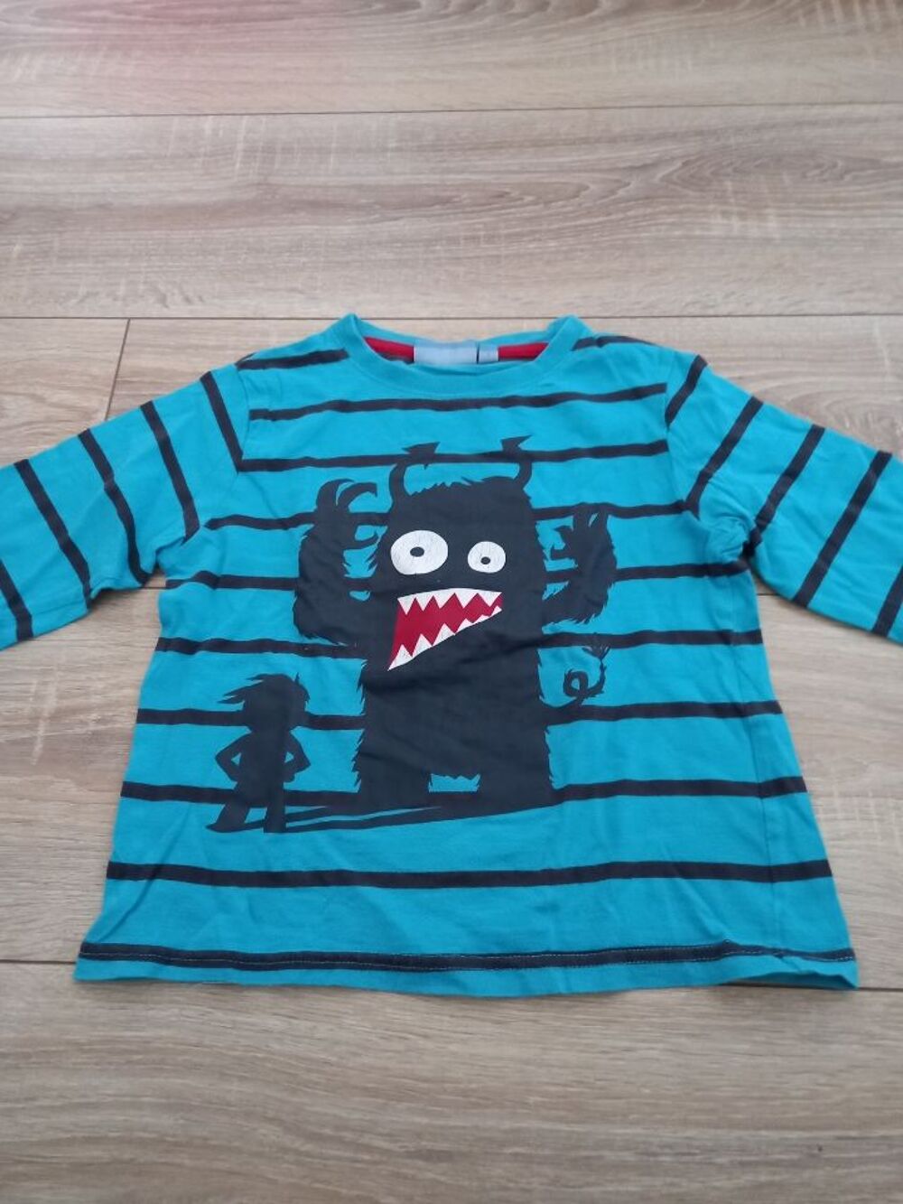 TEE SHIRT MANCHES LONGUES NKY 3 ANS (petit monstre) Vêtements enfants