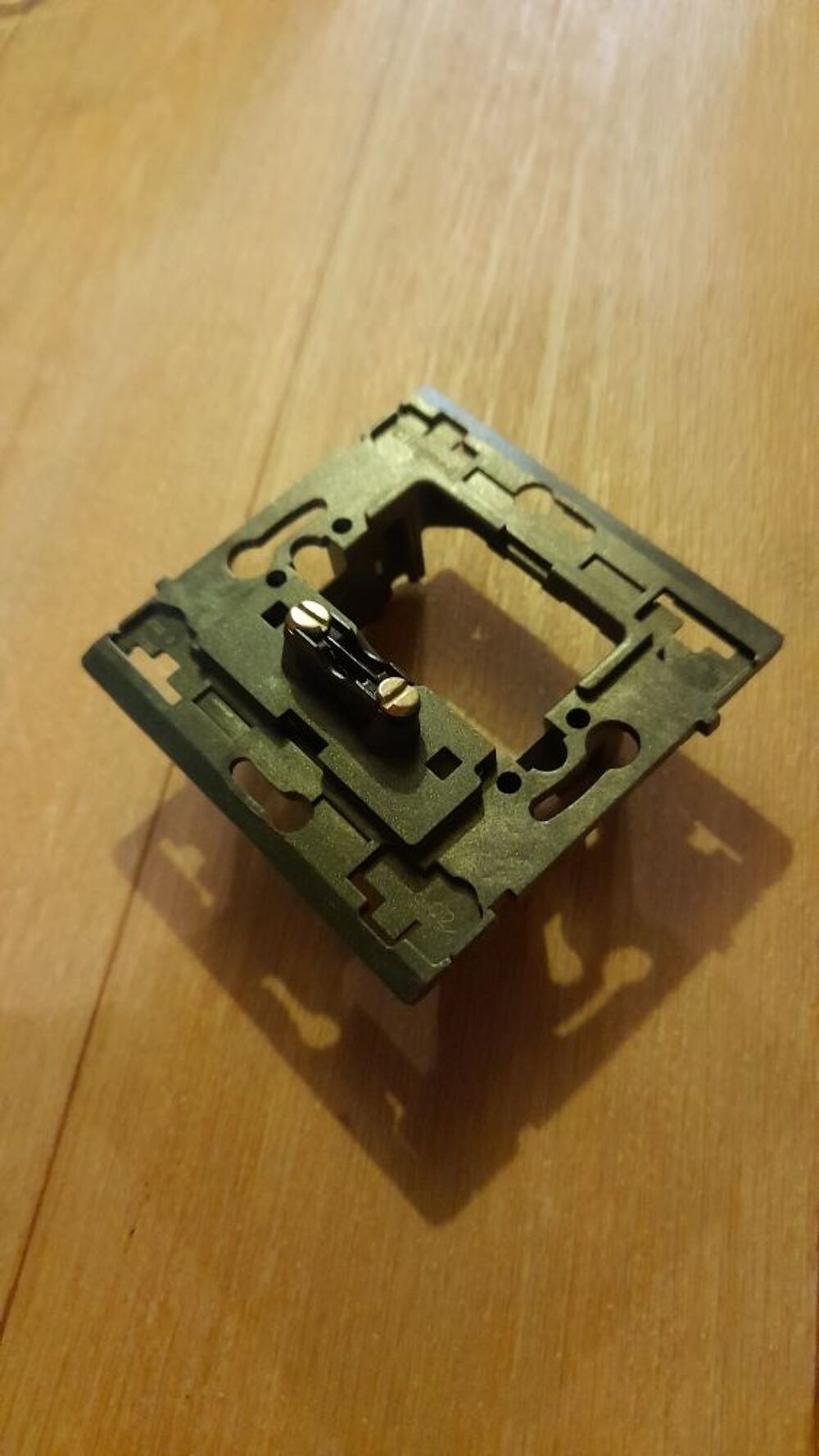 mecanisme sortie de cable legrand sagane neuf Bricolage