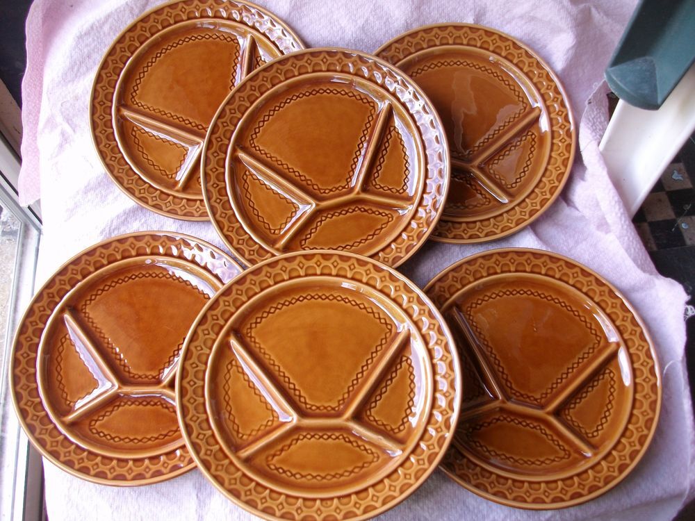 Lot 6 Assiettes sp&eacute;ciales &agrave; Fondue Cuisine