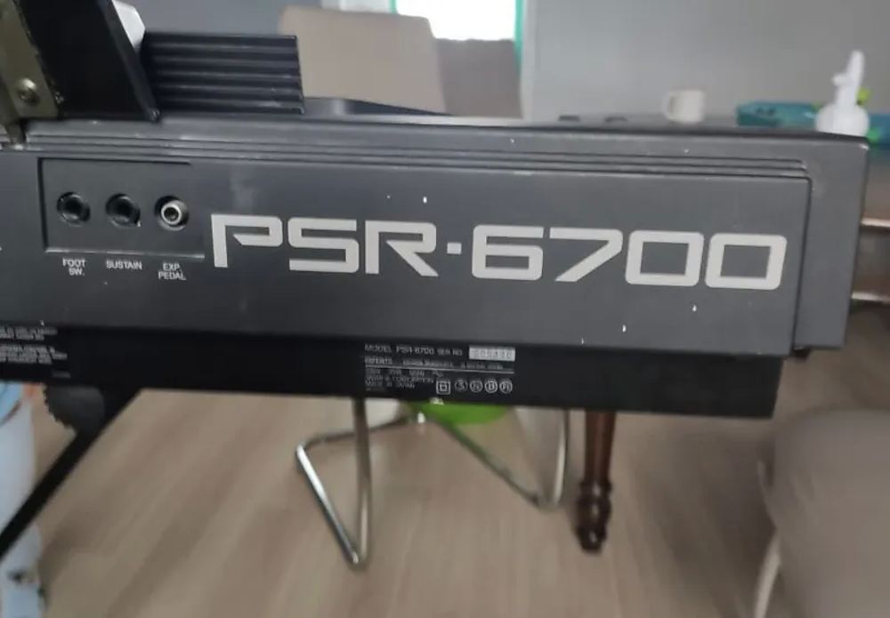 Synth&eacute;tiseur arrangeur YAMAHA PSR 6700 76 touches Instruments de musique