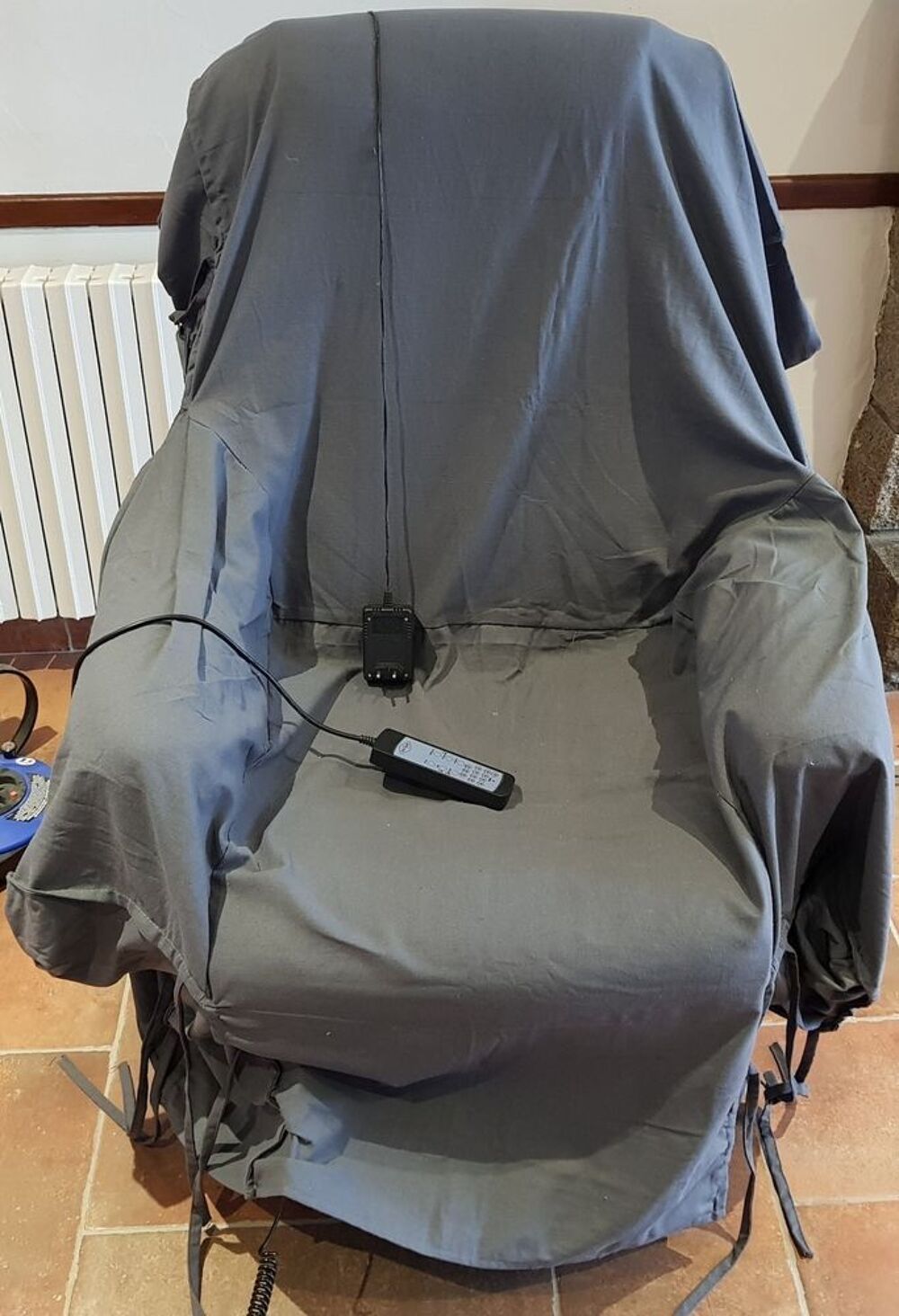 Fauteuil de relaxation avec repose pieds &amp; T&eacute;l&eacute;commande Meubles