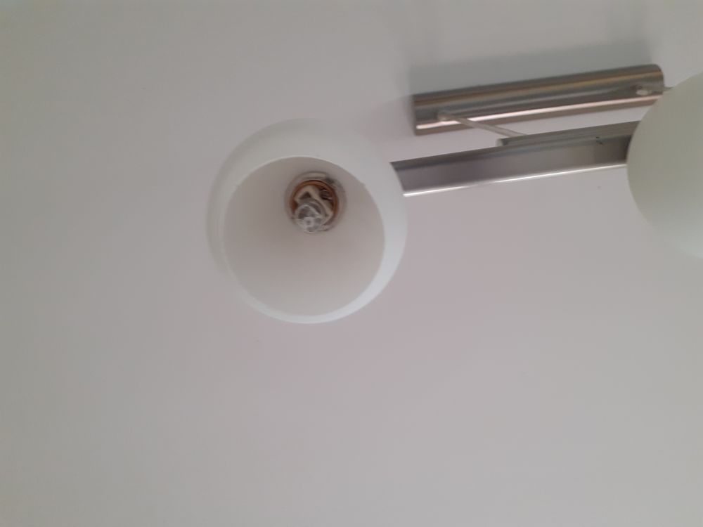 Suspension de cuisine blanche ou autre 4 globes 
Meubles
