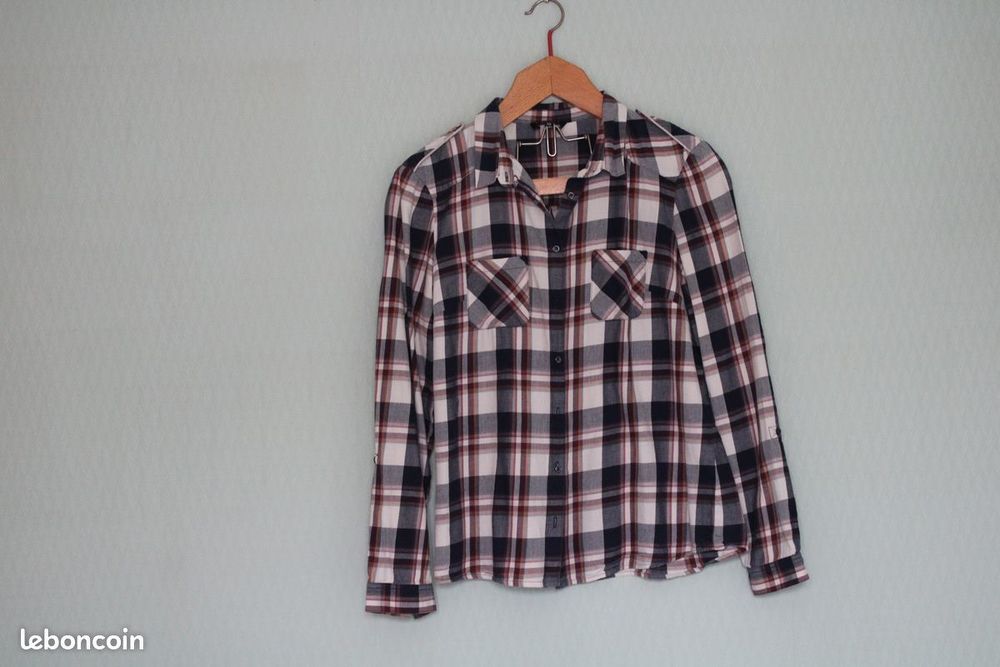 v&ecirc;tements femme, don gratuit Vêtements