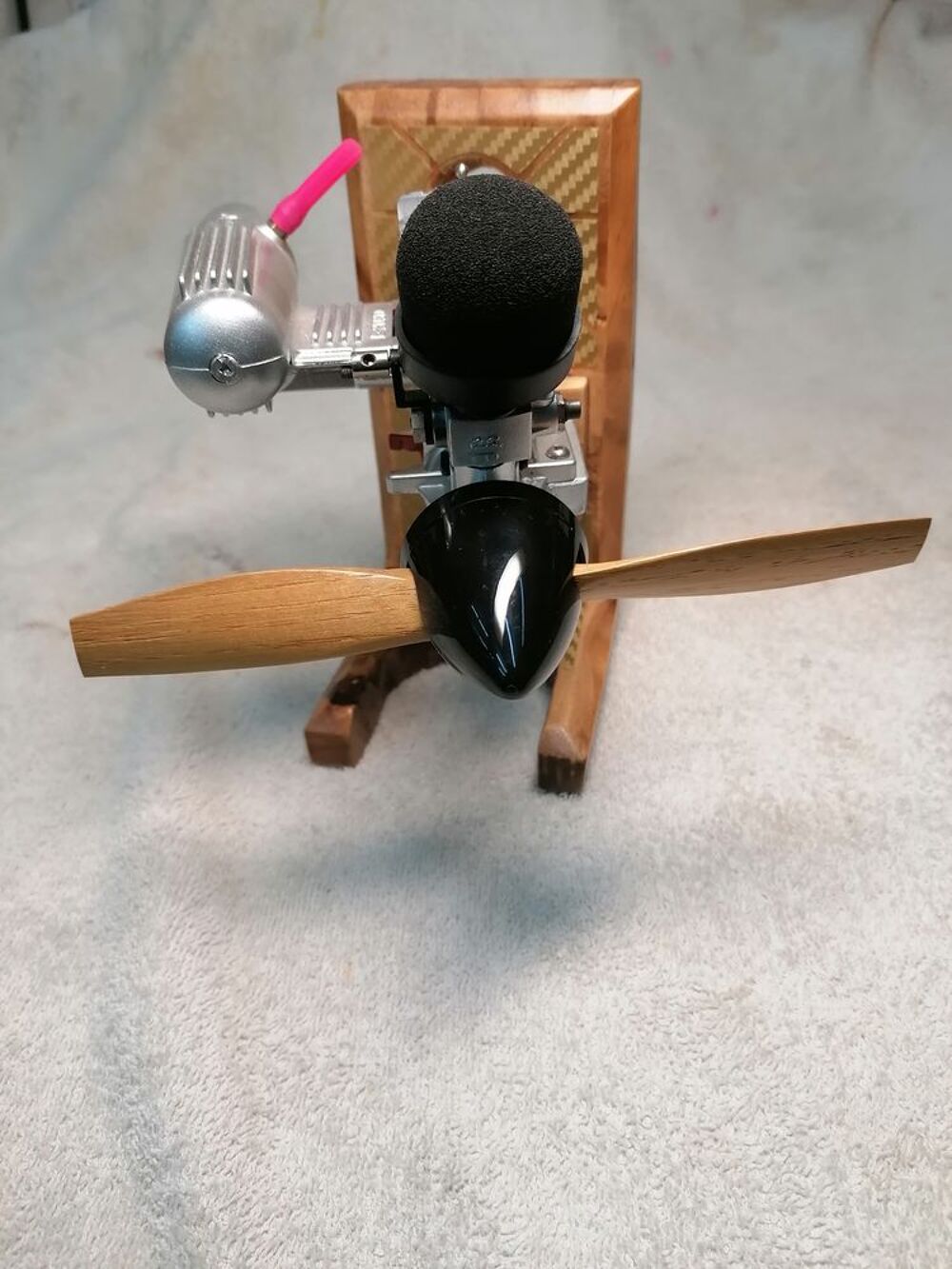 - MOTEUR AVION EN COUPE. Jeux / jouets