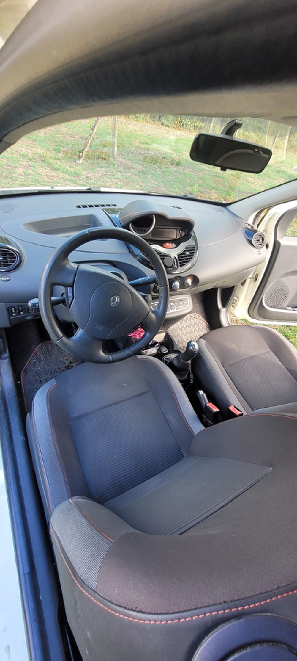 Twingo II 1.5 dCi 85 eco2 Dynamique 2011 occasion 23270 Clugnat