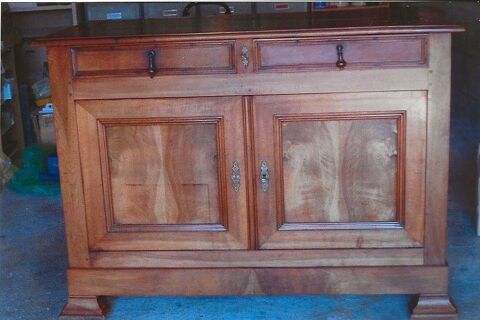 meuble 2 portes 2 tiroires ancien noyer massif Le Havre (76)