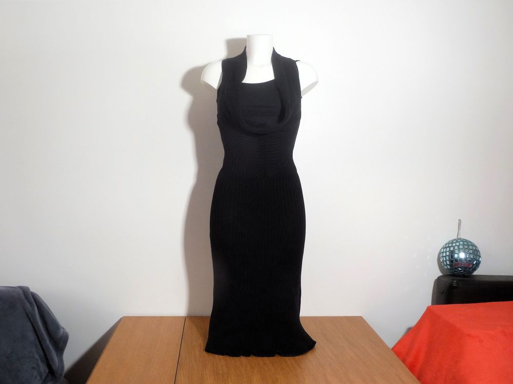 Robe Noir avec son Col B&eacute;nitier en 100% Coton- Stefanel Vêtements