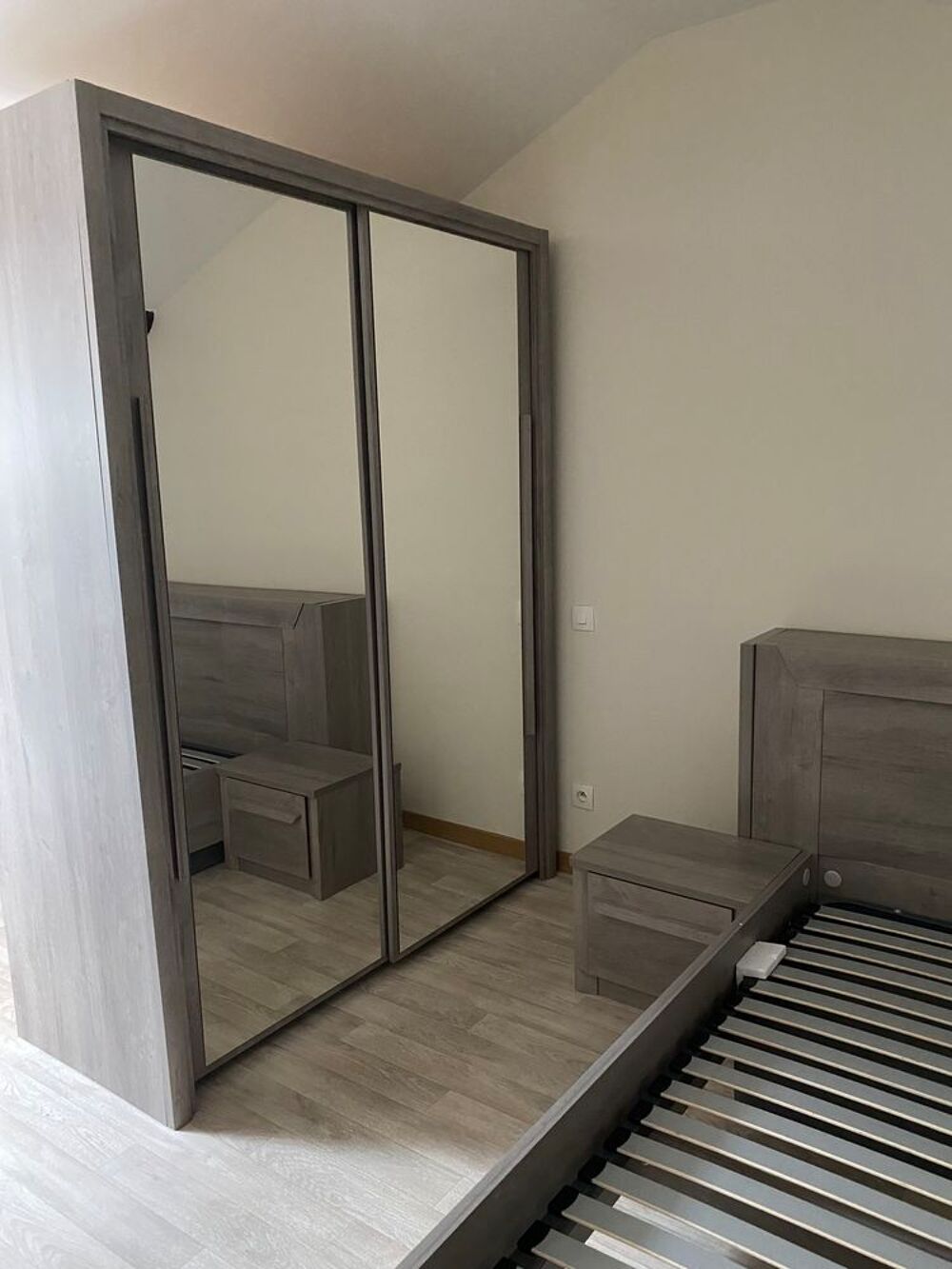Chambre &agrave; coucher compl&egrave;te Meubles