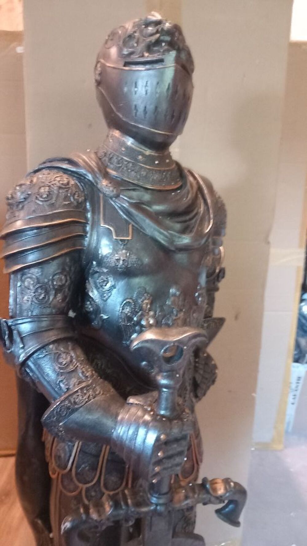 BELLE OEUVRE DE STATUE CHEVALIER RENNAISSANCE TRES OUVRAGEE
Décoration
