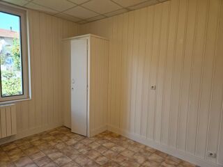  Appartement à louer 3 pièces 63 m²
