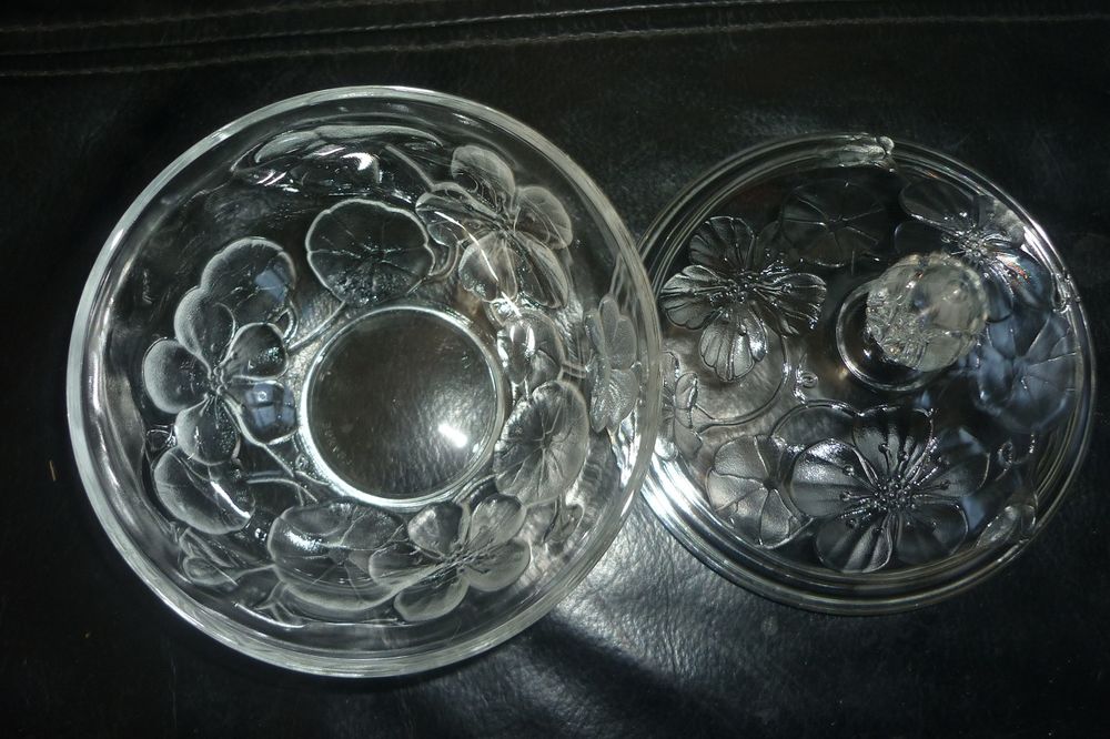 Bonbonni&egrave;re /Sucrier Vintage Cuisine