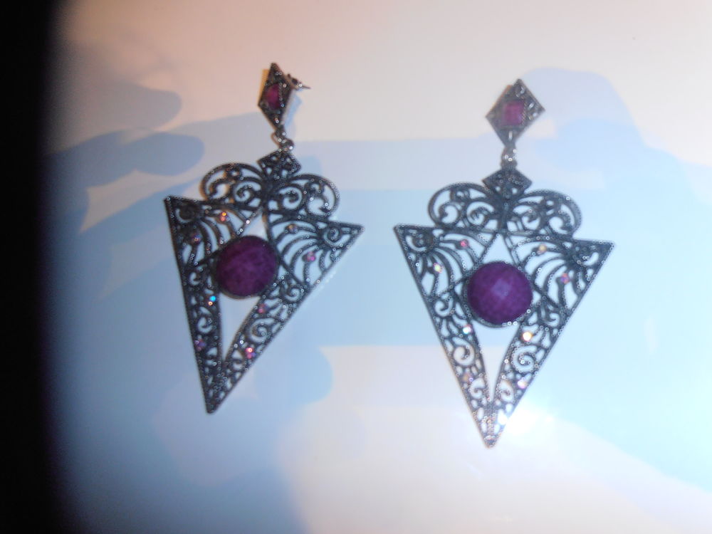 Boucles d'oreilles triangulaires 29 (28b) Bijoux et montres