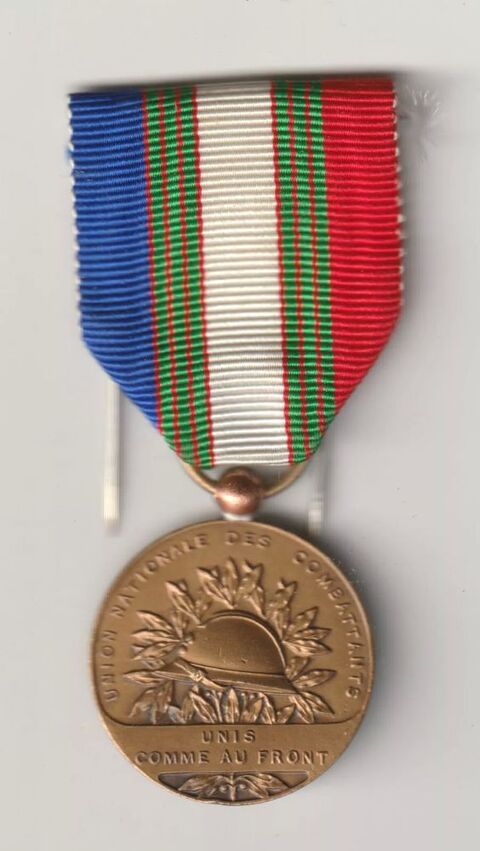 M�daille ,Union Nationale des Combattants - � bien m�rit� 12 Lucheux (80)