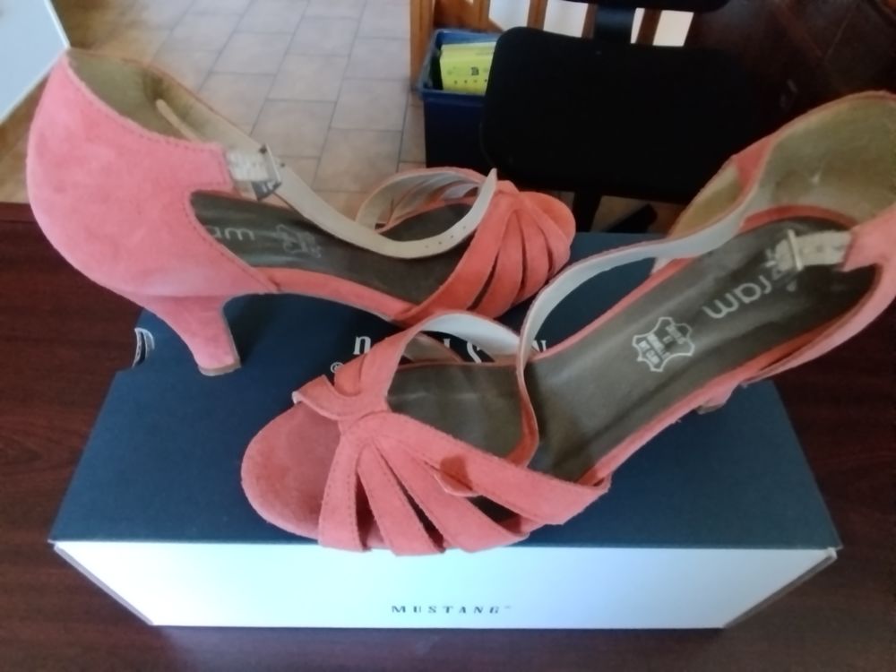 Sandale femme Eram tr&egrave;s bon etat Chaussures