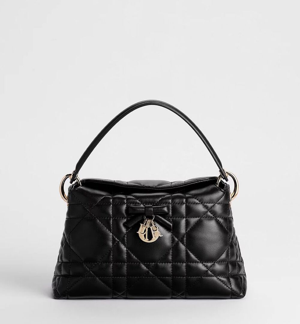 Mini sac Top Handle Adiorable
Cuir d'agneau Macrocannage noi Vêtements