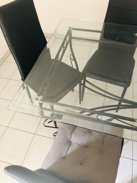 Table salle  manger 100 Aix-les-Bains (73)