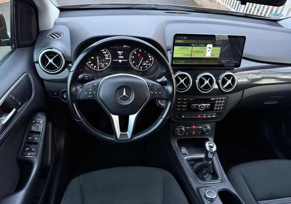 Classe B 180 BlueEFFICIENCY Design 2012 occasion 78300 Poissy